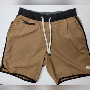 Vuori Men's Banks Short Tobacco Microdot - Small